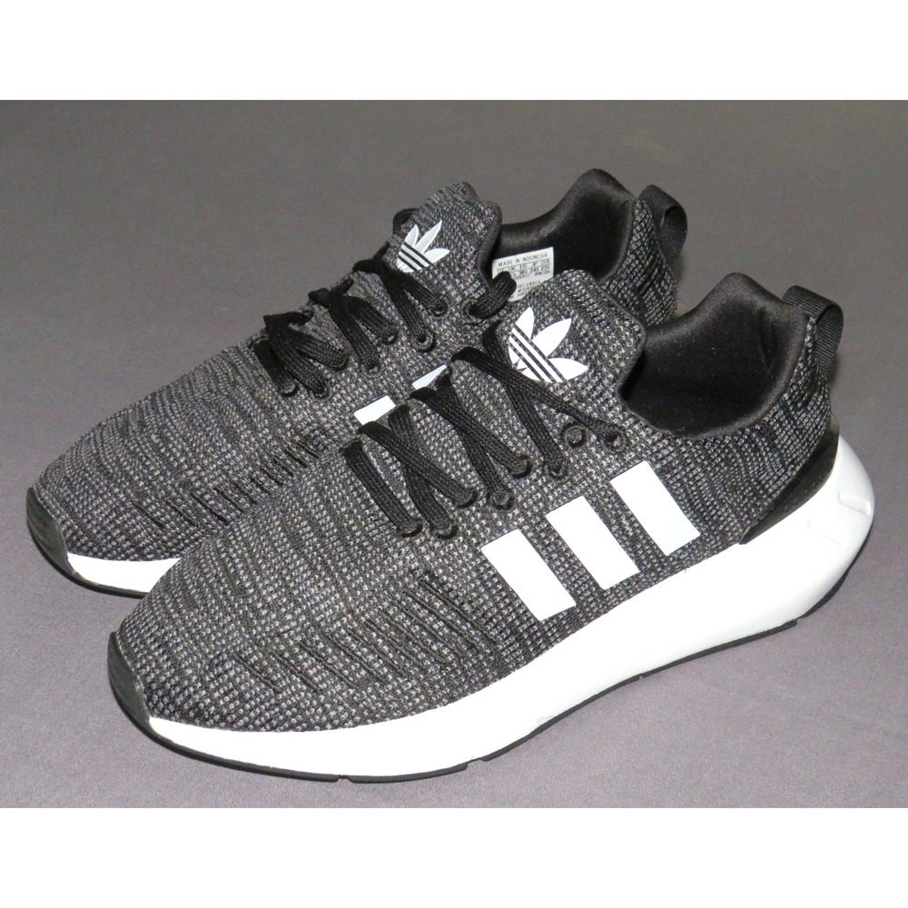 NEW! ADIDAS Originals Swift Run 22 Black/White Athletic Shoes Women's 8 1/2
